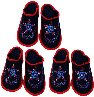 

Shilipi Perokars Slippers, Multicolor