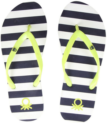

United Colors of Benetton Flip Flops, Navy::white
