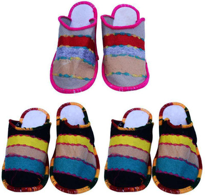 

Champaliya Slippers, Multicolor