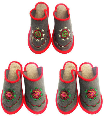 

Shilipi Perokars Slippers, Multicolor