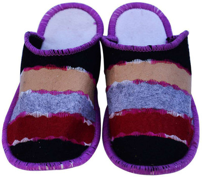 

Champaliya Slippers, Multicolor