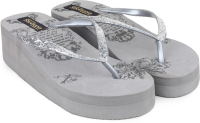 

Shoetopia Flip Flops, Grey