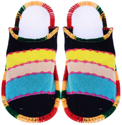 

Champaliya Slippers, Multicolor