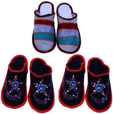 

Champaliya Slippers, Multicolor