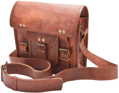 

Pranjals House genuine leather small travel bag Small Travel Bag(Brown)