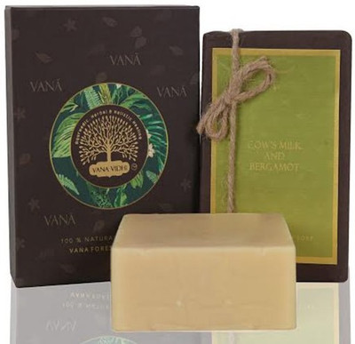 

VANA VIDHI Luxurious Cow's Milk and Bergamot Dairy Cleanser(120 g)