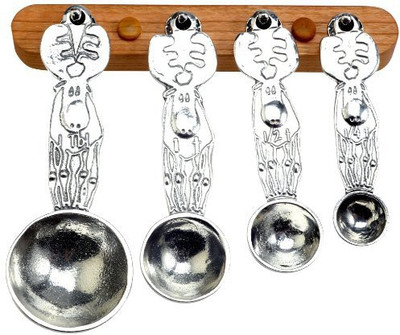 

Crosby & Taylor Moose Pewter Measuring Spoon Set On Cherry Wood Display Strip