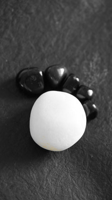 

Pebblewala PBLWLA032 Polished Asymmetrical Onyx Pebbles(White 980 g)