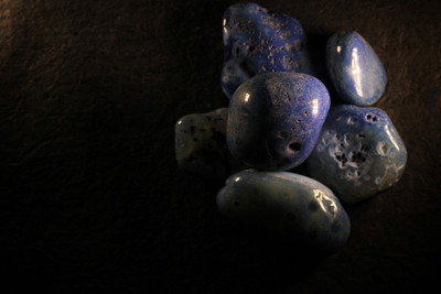 

Pebblewala PBLWLA015 Polished Asymmetrical Onyx Pebbles(Blue 980 g)
