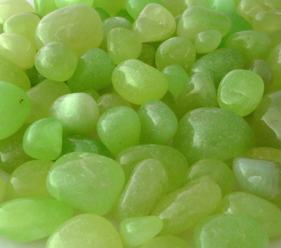 

Decor Pebbles FSPF013 Polished Asymmetrical Onyx Pebbles(Green 5 kg)