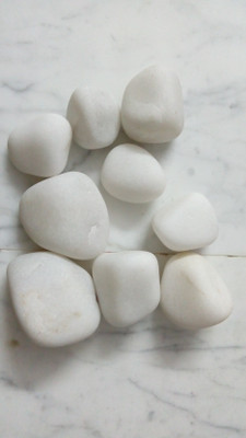 

RM Marble 5Kg Unpolished 10-50mm White Pebbles For Garden Decor Regular Asymmetrical Marble Pebbles(White 5 kg)