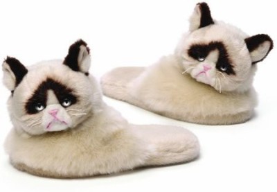 

Gund Grumpy Cat Adult Sized Slippers(White)