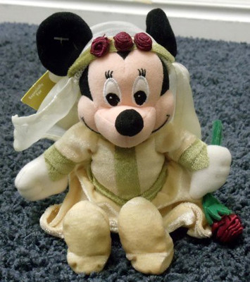 

Disney Mickey Mouse Sweetheart Romeo & Juliet Minnie Mouse Juliet(Green)
