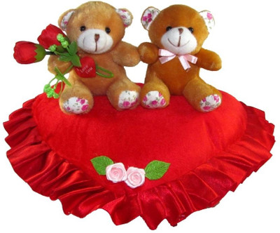 47% OFF on Tickles Couple Teddy On A Heart - 24 cm(Red) 47% OFF on Tickles Couple Teddy On A Heart - 24 cm(Red)