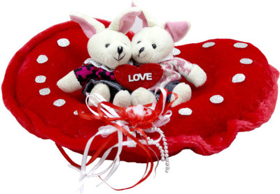 

Tickles Couple Rabbit Sitting On Beautiful Heart Valentine - 26 cm(Multicolor)