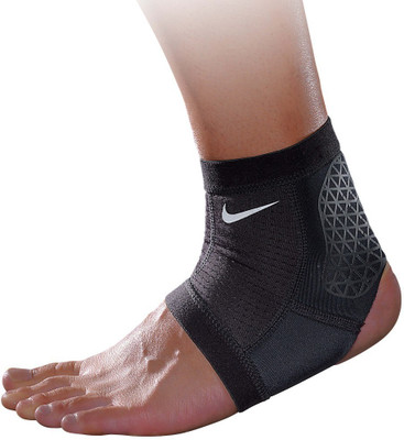 

Nike Pro Combat Hyperstrong Ankle Support, Black
