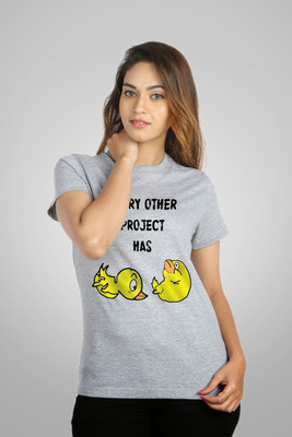 Campus Sutra Printed Women' Round Neck Grey T-Shirt