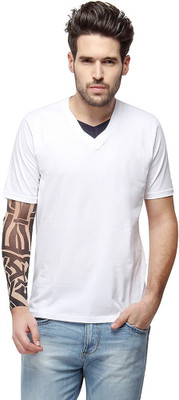 

Campus Sutra Solid Men V-neck White T-Shirt