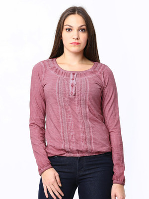 

Espresso Solid Women' Round Neck Red T-Shirt