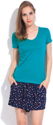 

United Colors of Benetton Solid Women's Blue T-Shirt, 22d