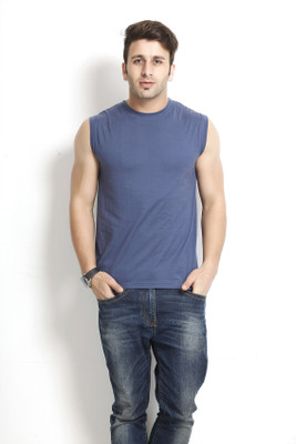 37% OFF on Gritstones Solid Men's Round Neck Blue T-Shirt 37% OFF on Gritstones Solid Men's Round Neck Blue T-Shirt