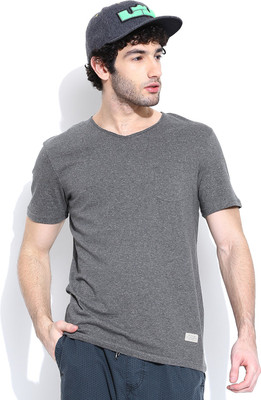 

United Colors of Benetton. Solid Men's Round Neck Grey T-Shirt, 902
