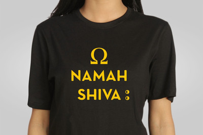 

Campus Sutra Printed Women's Round Neck Black T-Shirt