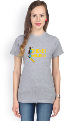 

Campus Sutra Printed Women' Round Neck Grey T-Shirt
