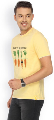 

Campus Sutra Printed Men Round Neck Yellow T-Shirt
