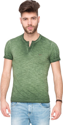 

Mufti Solid Men's Henley Green T-Shirt
