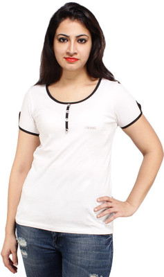 

Styles Clothing Solid Women's Scoop Neck White T-Shirt