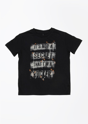 

United Colors of Benetton Boys Solid Cotton T Shirt(Black, Pack of 1, 100