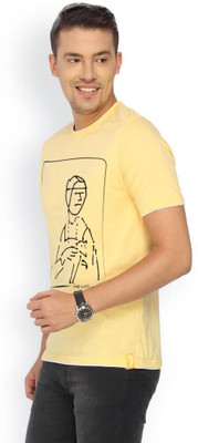 

Campus Sutra Printed Men Round Neck Yellow T-Shirt