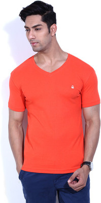 

United Colors of Benetton. Solid Men's V-neck Red T-Shirt, M22