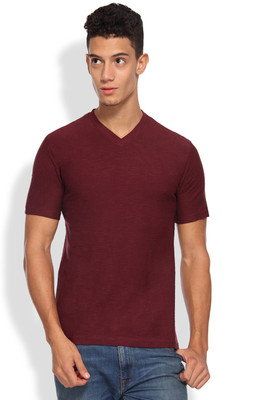 

Arise Self Design Men's V-neck Maroon T-Shirt, Wine