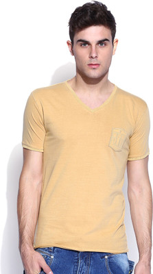 

883 Police Solid Men's V-neck Yellow T-Shirt