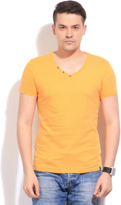

United Colors of Benetton. Solid Men's Henley Yellow T-Shirt, M03