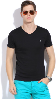 

United Colors of Benetton. Solid Men's V-neck Black T-Shirt, 100