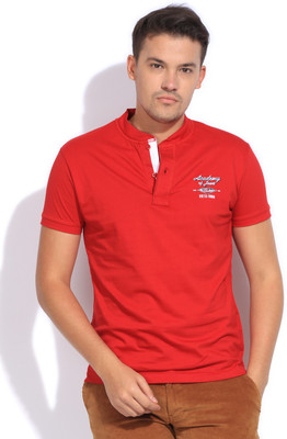 

Mufti Solid Men's Henley Red T-Shirt