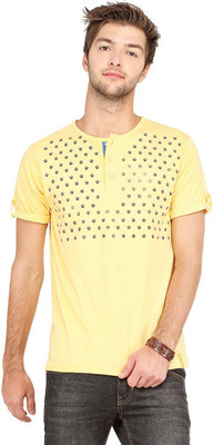 

Campus Sutra Printed Men Henley Yellow T-Shirt