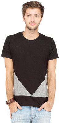 

Campus Sutra Solid Men Round Neck Black T-Shirt