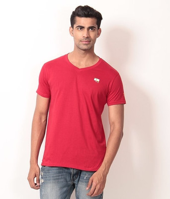 

Londoner Solid Men' V-neck Red T-Shirt