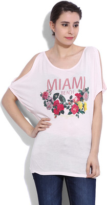 

United Colors of Benetton. Printed Women' Round Neck Pink T-Shirt, 11l