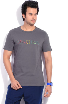 

United Colors of Benetton Solid Men's Round Neck Grey T-Shirt, 902