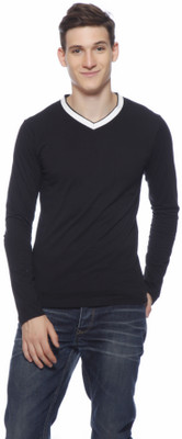 

Gritstones Solid Men's V-neck Black T-Shirt