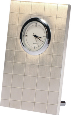 

YNA Analog Silver Clock