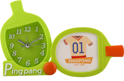 

Bazaar Pirates Analog Green Clock