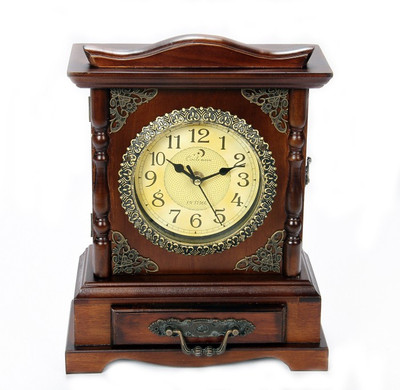 

Vishal Props Analog Brown Clock