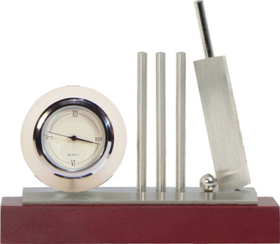 

YNA Analog Silver Clock