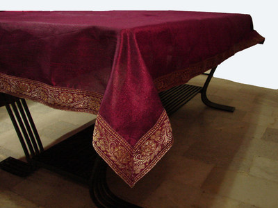 

HOME SHINE Solid 4 Seater Table Cover(Purple, Polyester)